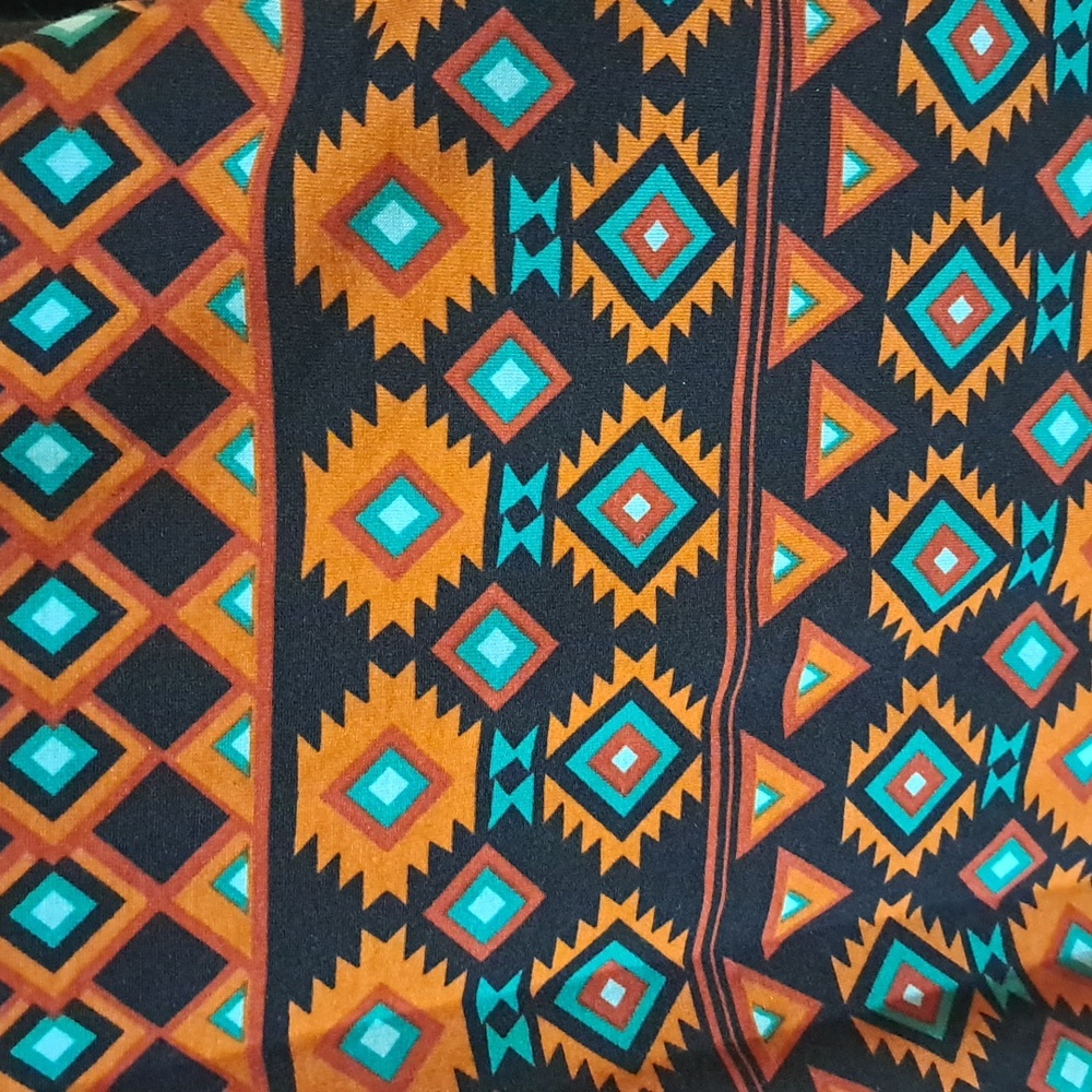 Lularoe Randy tee - Picture 2 of 3